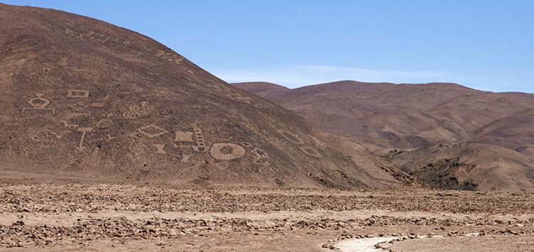 Vue sur les géoglyphes de Pintados